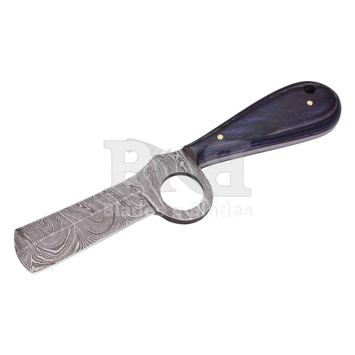 Twist Blade Pattern
Diffrent Colour Wood with Brass Handle