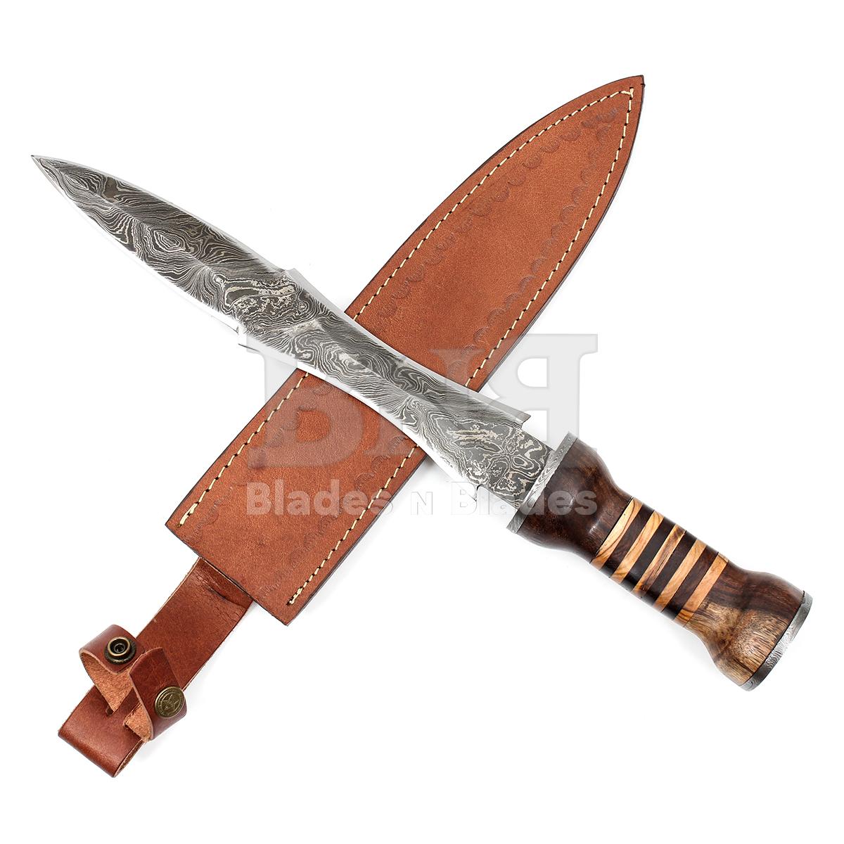 Twist Pattern Blade
Full Tang Brown Color Wood
